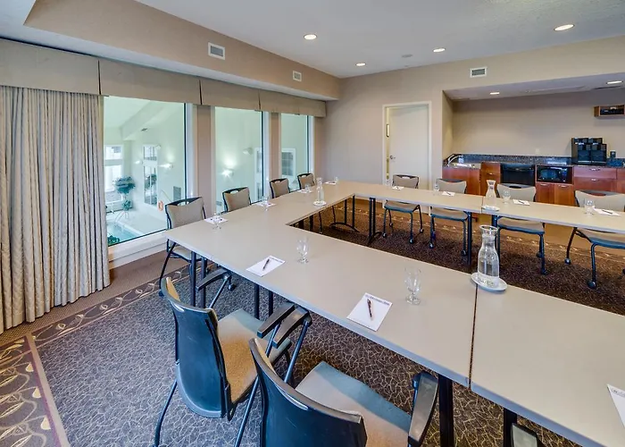 Heritage Inn & Suites - Brooks