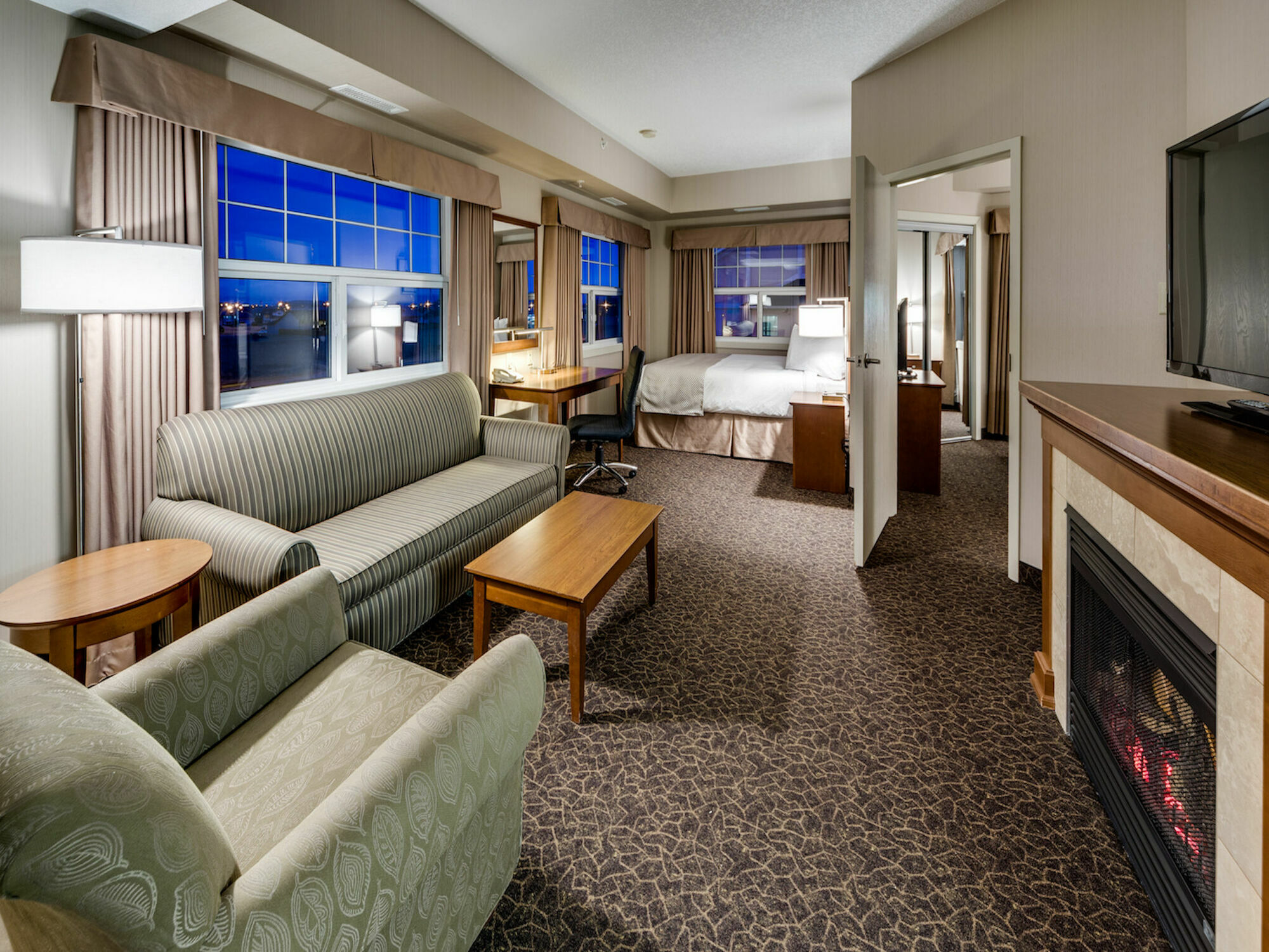 Hotel Heritage & -